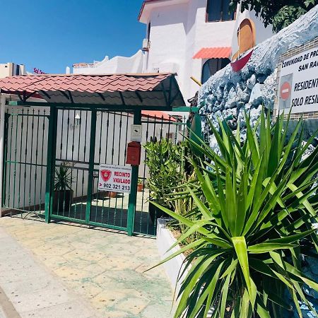 Triplex Young Fantasy Apartment Playa de las Americas  Luaran gambar